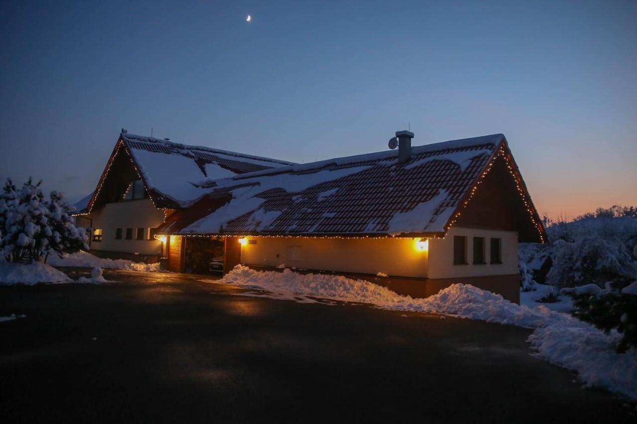 Apartman Kinskych Rožnov pod Radhoštěm Екстериор снимка